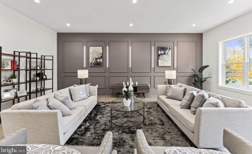 1327 Mayflower Dr, Mc Lean VA 22101-3405 exterior