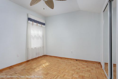 37 Baytree Cir, Middletown NJ 07748-5105 exterior