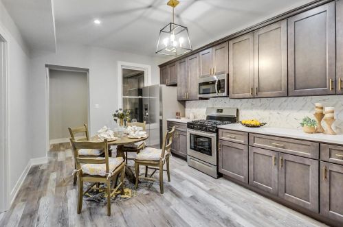 1217 Kolin Ave, Chicago IL 60652-3537 exterior