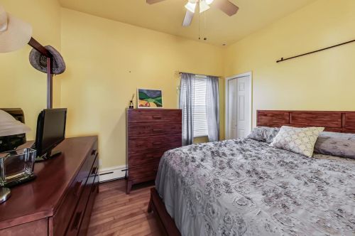 3436 Neenah Ave, Chicago IL 60638-1209 exterior