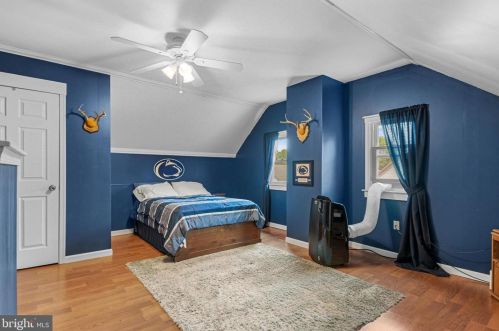 269 High St, Hummelstown PA 17036-1908 exterior