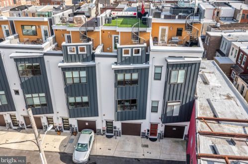 1413 Darien St, Philadelphia, PA 19147-5705