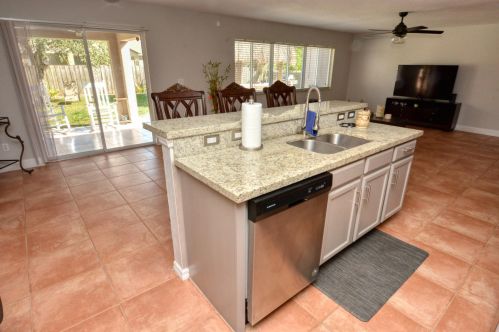 1761 Bradway Ln, Fort Pierce FL 34953-1621 exterior