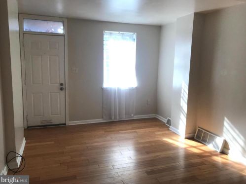 2542 Emerald St, Philadelphia PA  19125-1325 exterior