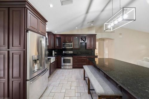 5341 Hickory Wood Dr, Naples FL 34119-1404 exterior