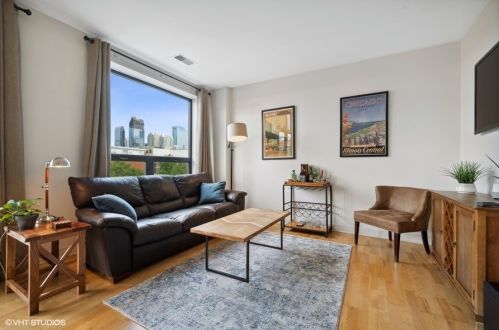 859 Erie St, Chicago, IL 60642-7297