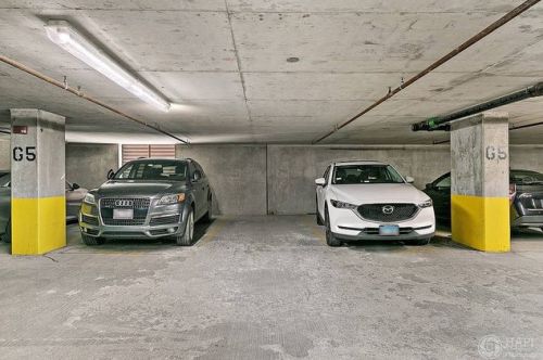 630 State St, Chicago IL 60605-1807 exterior