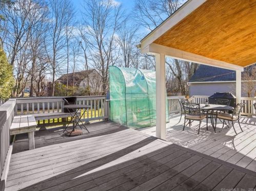 44 New Place St, Wallingford CT  06492-2237 exterior