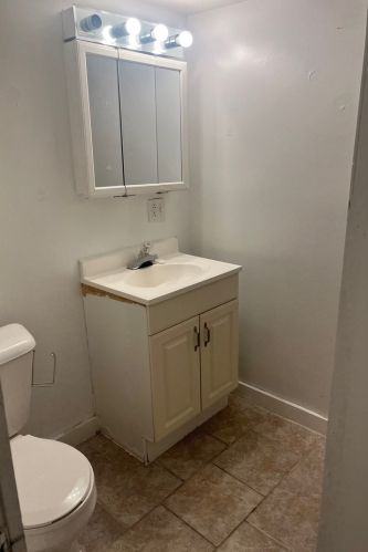 14211 Wallace Ave, Chicago IL 60827-1143 exterior