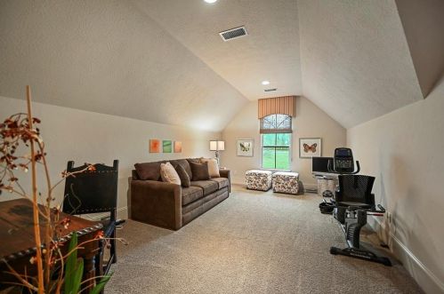 2200 Spg Br Rd, Montgomery TX 77316-2503 exterior