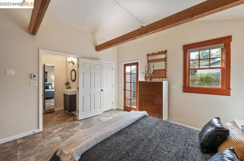 2122 Sacramento St, Berkeley CA 94702-1905 exterior