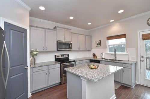 1025 Liberty Pkwy, Atlanta GA 30318-9376 exterior