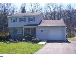 76 Maple Leaf Ln, Pottstown PA  19464-1543 exterior