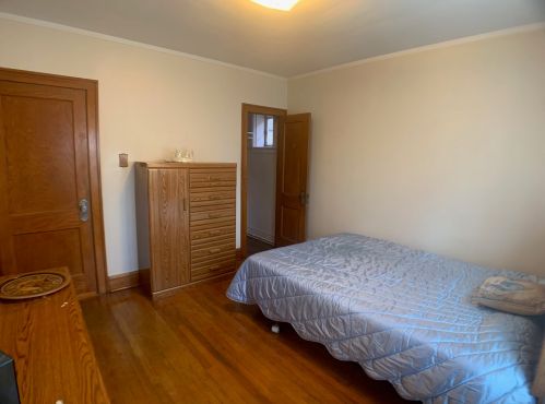 4413 Fairfield Ave, Chicago IL 60625-2720 exterior