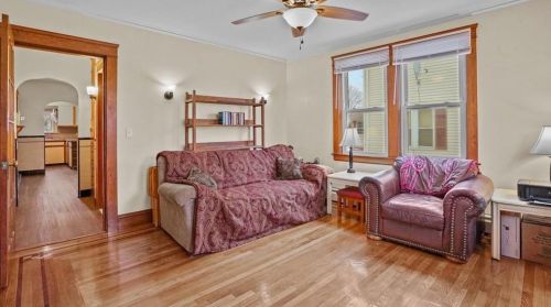 76 Daniel Ave, Providence, RI 02909-4717