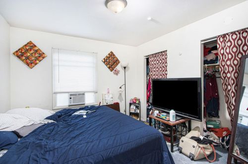 1304 Douglas Ave, Kalamazoo MI 49007-2227 exterior