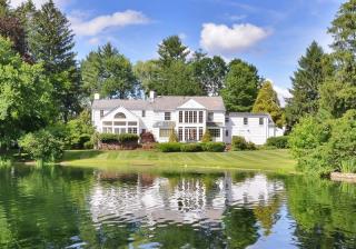 3 Dellwood Dr, Madison, NJ 07940-2705