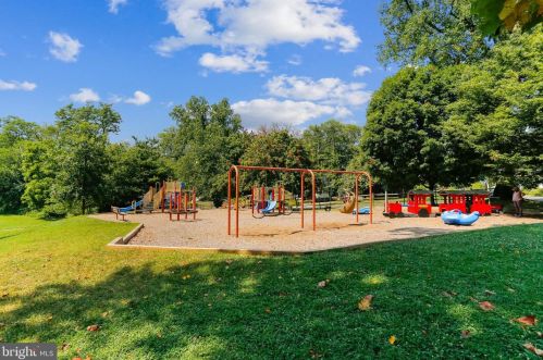 8830 Piney Branch Rd, Silver Spring MD  20903-3546 exterior