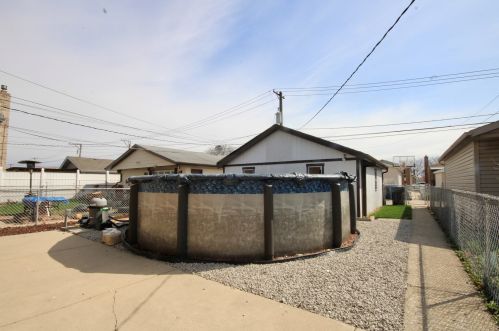 5835 Mason Ave, Chicago IL 60638-3608 exterior