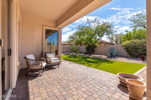 5255 Estevan Rd, Phoenix AZ 85054-7116 exterior