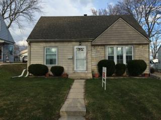 4514 Lenox St, Milwaukee, WI 53207-5244