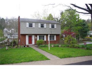 349 Sharon Dr, Pittsburgh PA  15221-4029 exterior