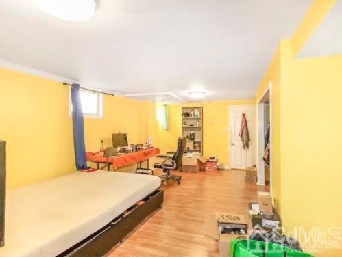 117 Nichol Ave, New Brunswick NJ 08901-2833 exterior