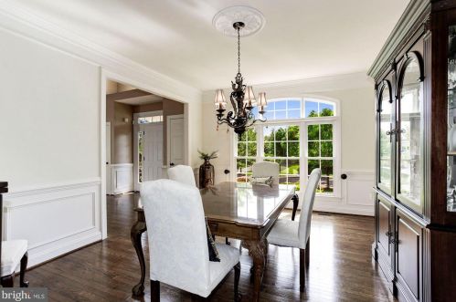 43266 Parkers Rdg Dr, Leesburg VA 20176-5132 exterior