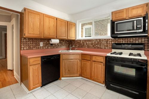 2441 Dakin St, Chicago IL 60641-2607 exterior