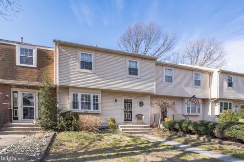 7839 Orchard Ave, Camden, NJ 08109-3439