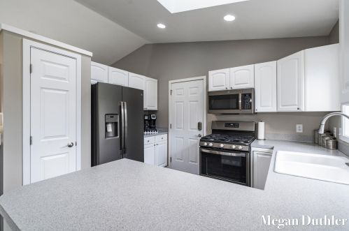 486 Sunbrook St, Grand Rapids MI 49508-7707 exterior