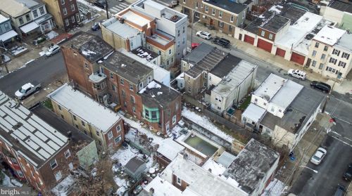 2209 Cumberland St, Philadelphia PA 19125-2204 exterior