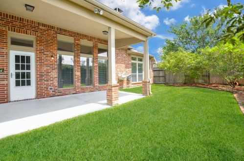 27907 Barberry Banks Ln, Fulshear TX 77441-2057 exterior