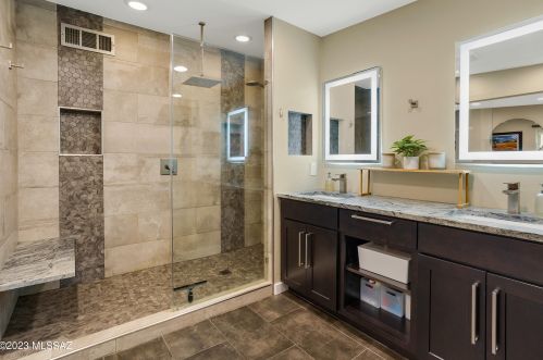 6126 Seneca St, Tucson AZ  85712-3011 exterior