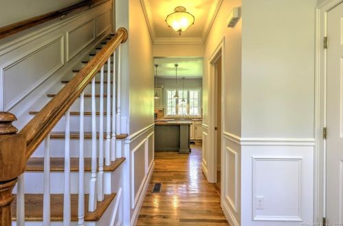 328 Southbury Rd, Roxbury CT 06783-1723 exterior