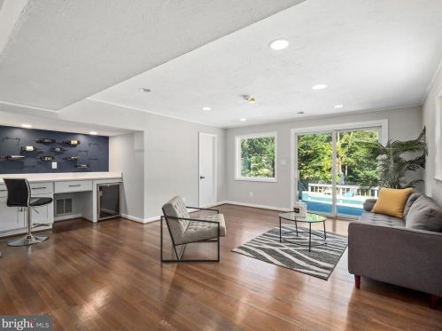 11839 Enid Dr, Rockville MD 20854-3454 exterior