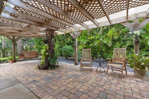 1460 Sunshine, Fort Pierce FL 34952-6009 exterior