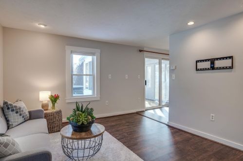 30 Lawrence St, Concord NH  03301-5313 exterior