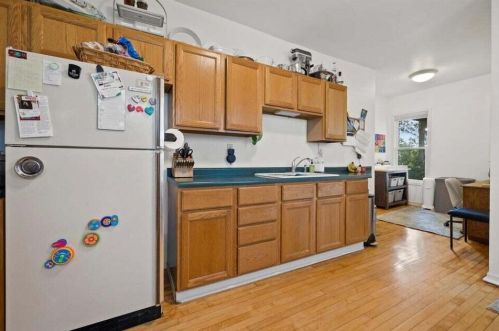 2044 Booth St, Milwaukee WI 53212-3406 exterior