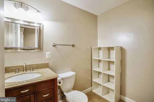 7707 Heatherton Ln, Rockville MD  20854-3212 exterior