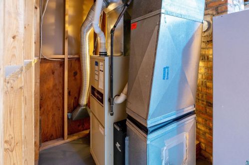 1010 Central Ave, Duluth MN 55807-1310 exterior