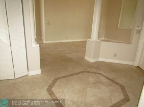 7061 Mallorca Cres, Boca Raton, FL 33433-7466