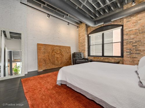 420 Grand Ave, Chicago IL 60612-1144 exterior