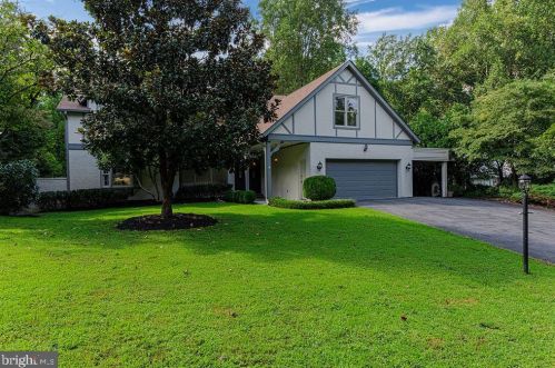 1515 Highwood Dr, Mc Lean VA  22101-5800 exterior