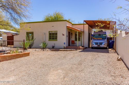 3010 Lester St, Tucson, AZ 85716-3126