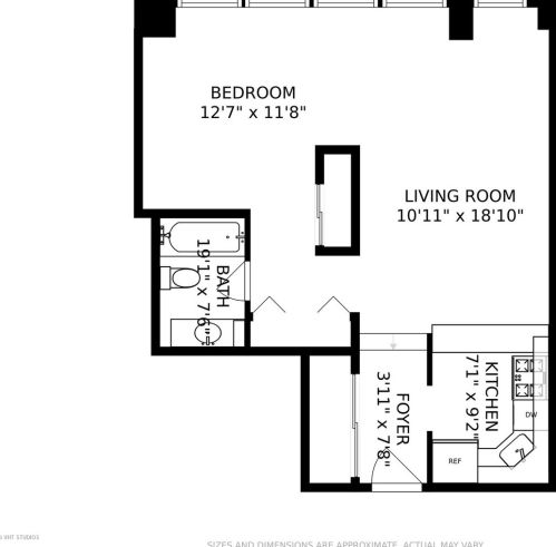 230 Ontario St, Chicago IL  60611-3605 exterior