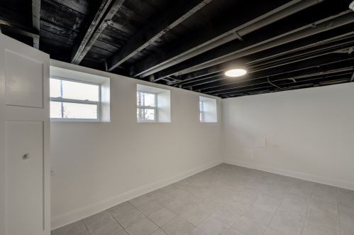 8104 Dorchester Ave, Chicago IL  60619-3436 exterior