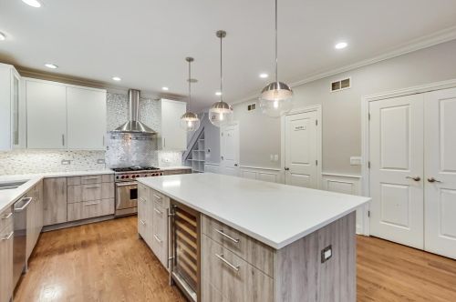 5056 Claremont Ave, Chicago IL  60625-1810 exterior