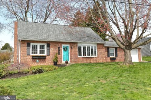 1625 Peony Rd, Lancaster, PA 17602-4033