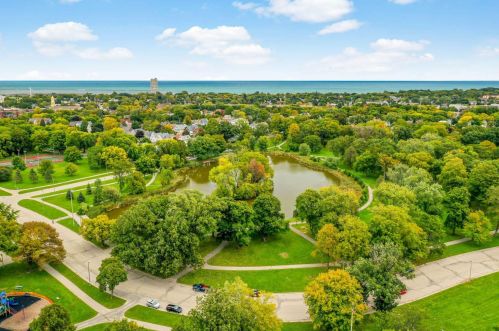 439 Oklahoma Ave, Milwaukee WI 53207-3076 exterior